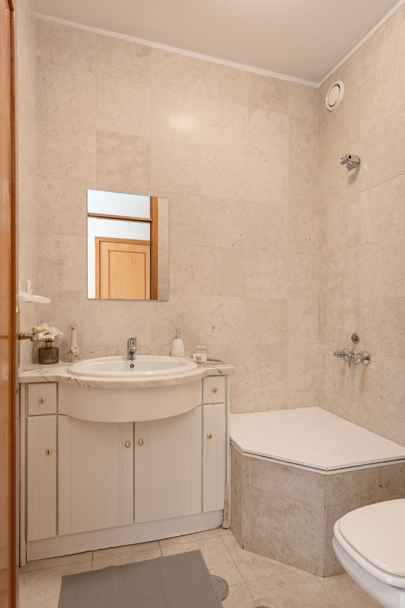 Joivy Stylish City Centre Flat With Parking Maía Eksteriør bilde